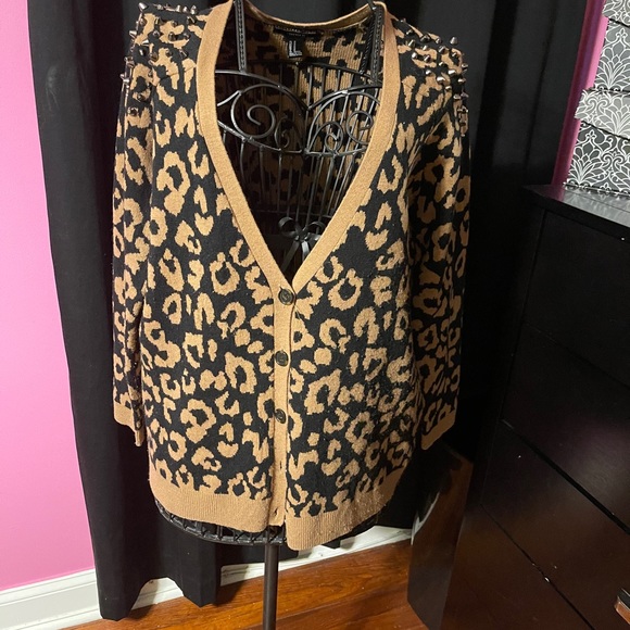 Cardigan - Picture 2 of 5